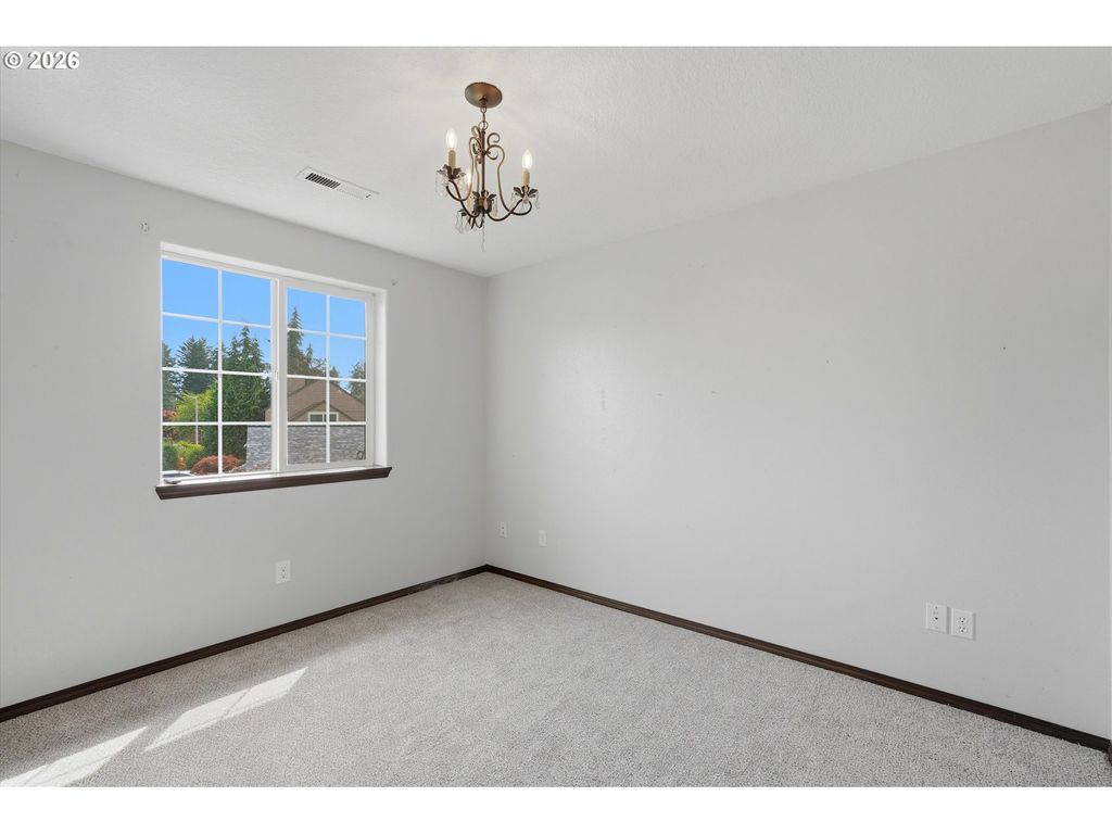 Image 31 of property listing at 110 NORRIS Ct, Dayton, OR 97114
