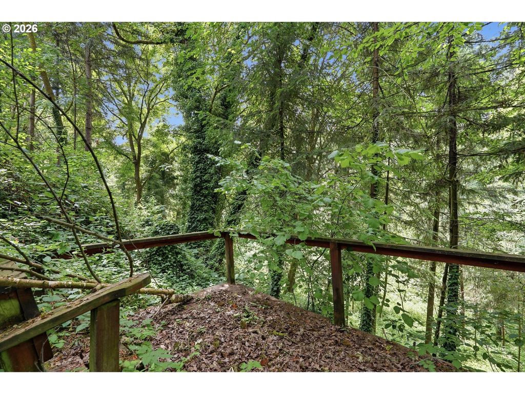 Image 39 of property listing at 110 NORRIS Ct, Dayton, OR 97114