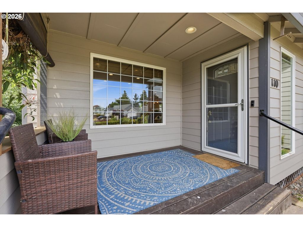 Image 4 of property listing at 110 NORRIS Ct, Dayton, OR 97114