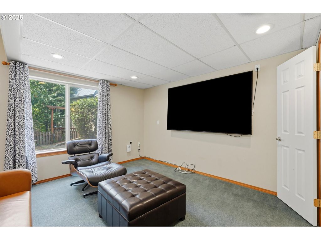 Image 43 of property listing at 110 NORRIS Ct, Dayton, OR 97114