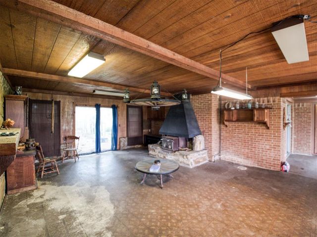 43304 Moccasin Trail, Meeker, OK 74855