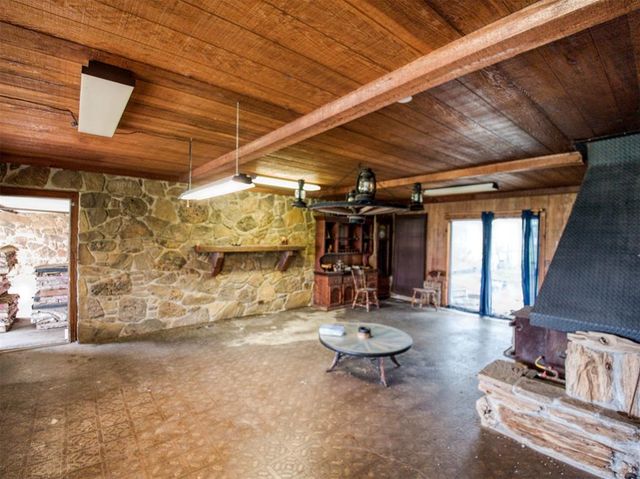 43304 Moccasin Trail, Meeker, OK 74855