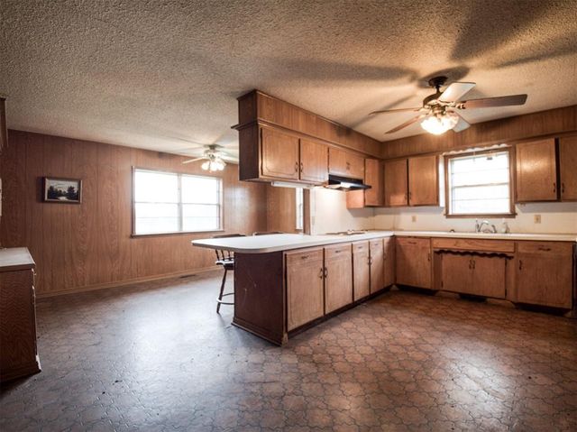 43304 Moccasin Trail, Meeker, OK 74855