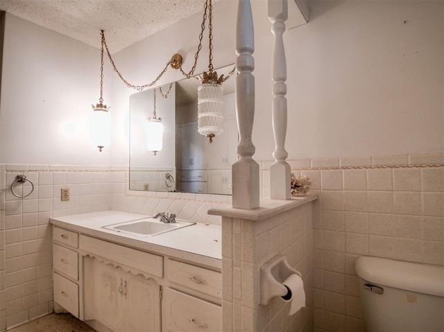 43304 Moccasin Trail, Meeker, OK 74855