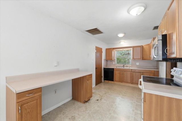 4429 PINEBROOKE PLACE, Dover, FL 33527