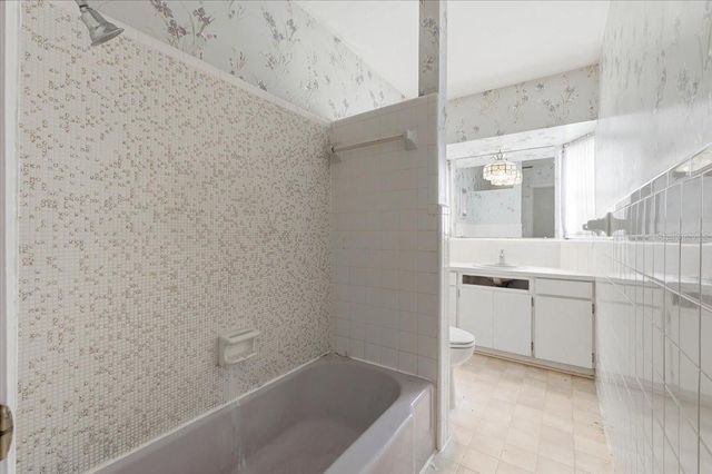 4429 PINEBROOKE PLACE, Dover, FL 33527