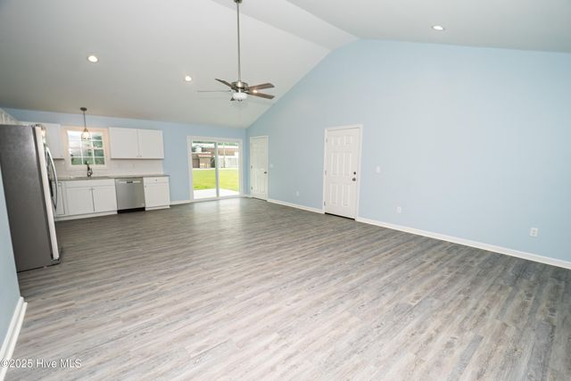 360 Oak Street Street, Roseboro, NC 28382