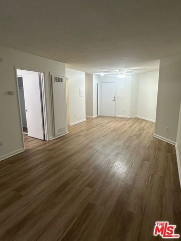 428 S Grand View Street 204, Los Angeles, CA 90057