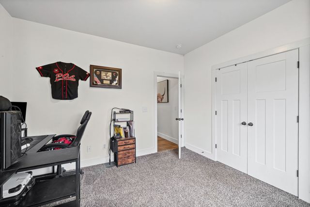 1211 N Charlotte St, Dickson, TN 37055