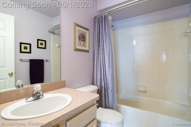 29257 Red Maple Drive, New Baltimore, MI 48051