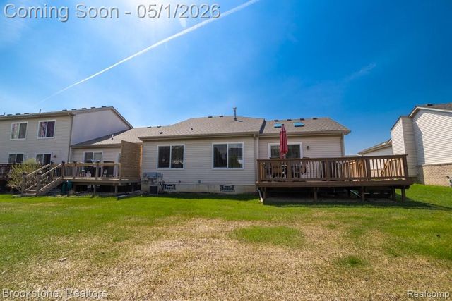 29257 Red Maple Drive, New Baltimore, MI 48051