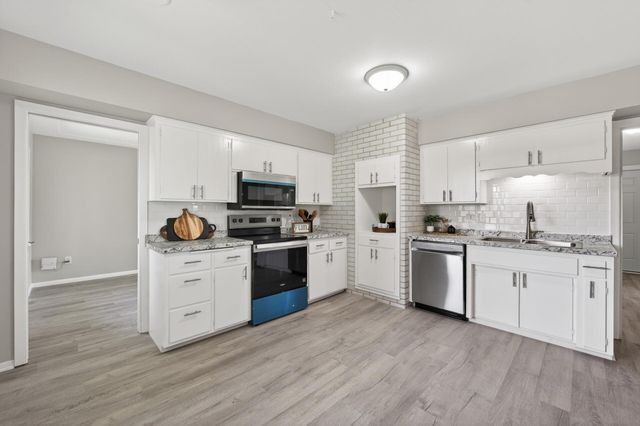 812 W 61st Street, Minneapolis, MN 55419