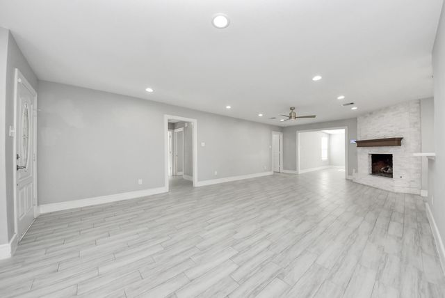 11214 Sagehaven Drive, Houston, TX 77089