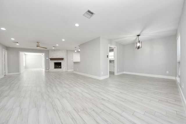 11214 Sagehaven Drive, Houston, TX 77089