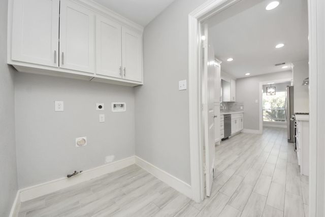 11214 Sagehaven Drive, Houston, TX 77089