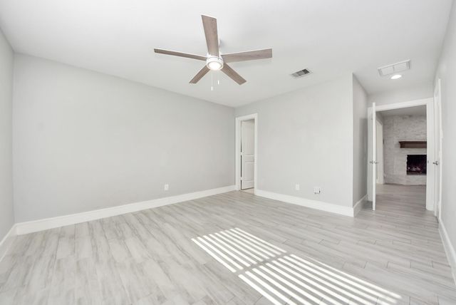 11214 Sagehaven Drive, Houston, TX 77089