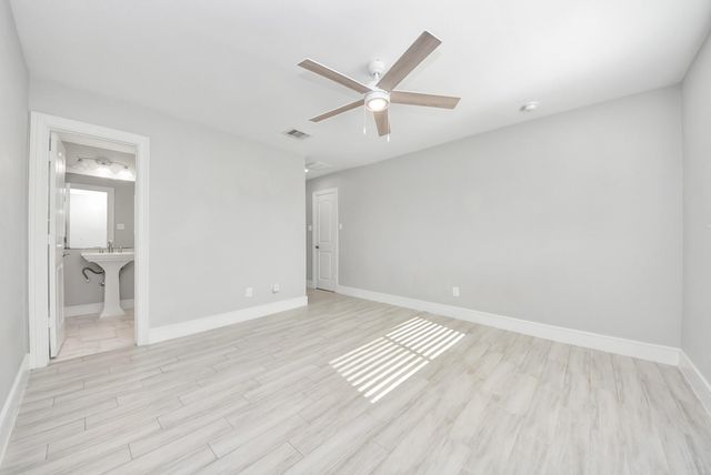 11214 Sagehaven Drive, Houston, TX 77089