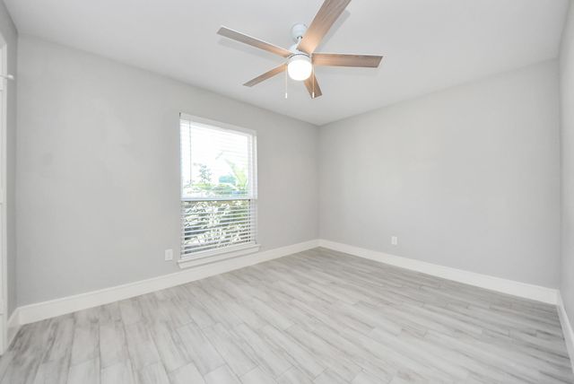 11214 Sagehaven Drive, Houston, TX 77089