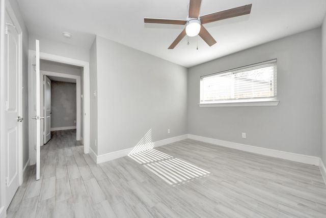 11214 Sagehaven Drive, Houston, TX 77089