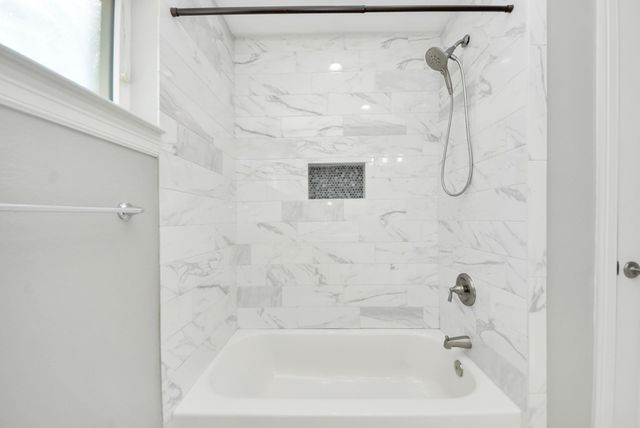 11214 Sagehaven Drive, Houston, TX 77089