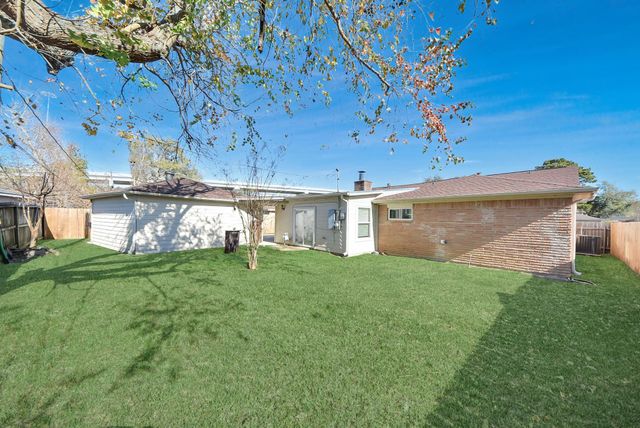 11214 Sagehaven Drive, Houston, TX 77089