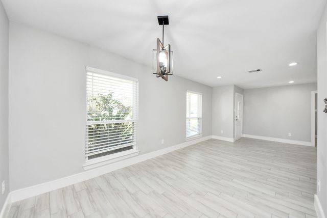 11214 Sagehaven Drive, Houston, TX 77089