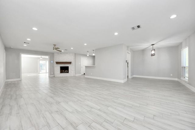 11214 Sagehaven Drive, Houston, TX 77089