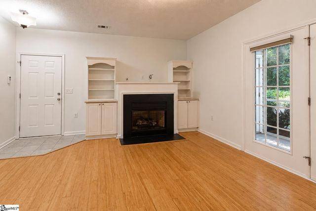 203 Mckenna Circle, Greenville, SC 29615