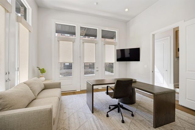 15015 Oak Street, Addison, TX 75001