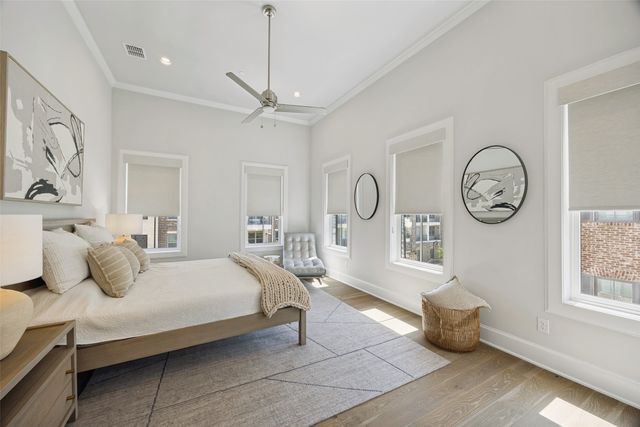 15015 Oak Street, Addison, TX 75001