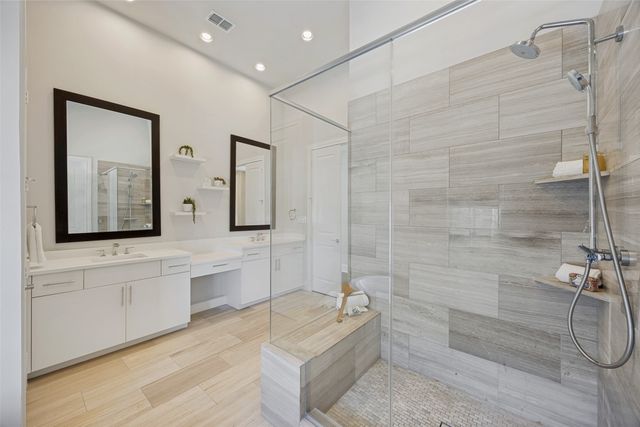 15015 Oak Street, Addison, TX 75001