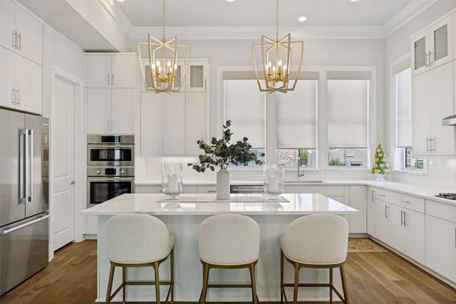 15015 Oak Street, Addison, TX 75001