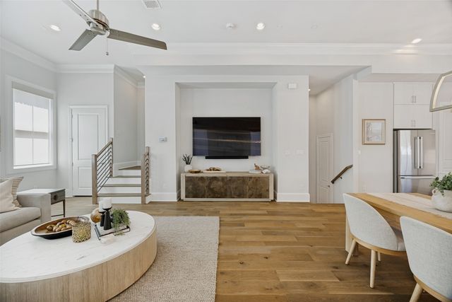 15015 Oak Street, Addison, TX 75001