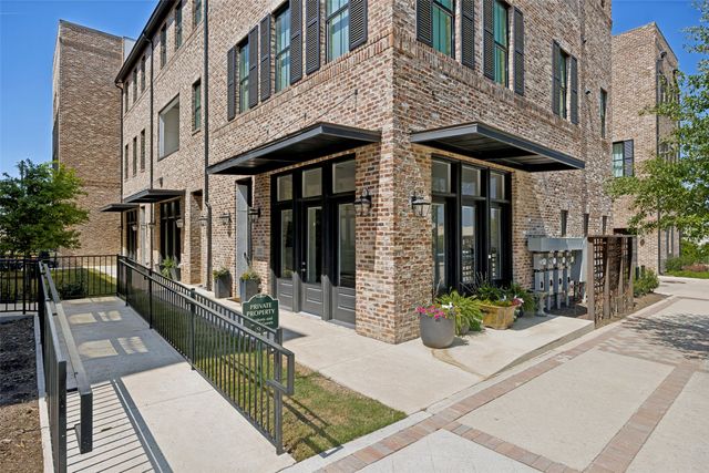 15015 Oak Street, Addison, TX 75001