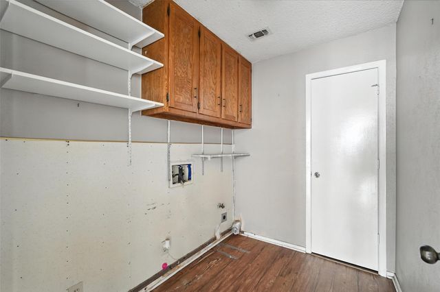 1744 Hartford Drive, Carrollton, TX 75007
