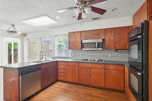 1744 Hartford Drive, Carrollton, TX 75007