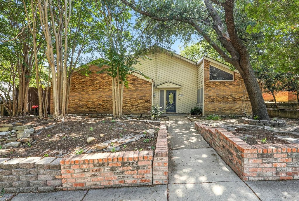 1744 Hartford Drive, Carrollton, TX 75007