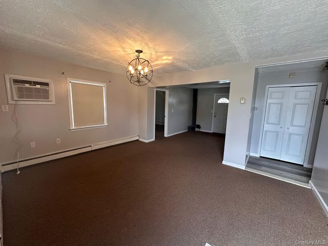 2 Rope Lane, Levittown, NY 11756