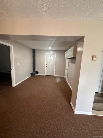 2 Rope Lane, Levittown, NY 11756