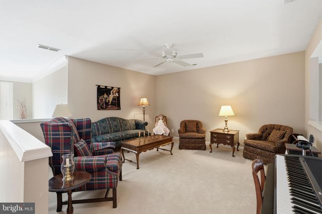 104 MCCONKEY DR, Washington Crossing, PA 18977