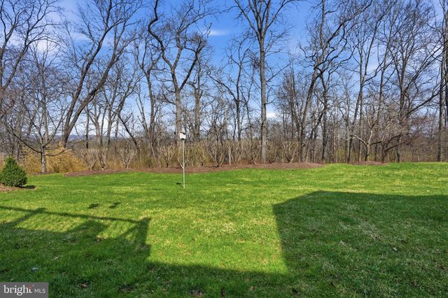 104 MCCONKEY DR, Washington Crossing, PA 18977