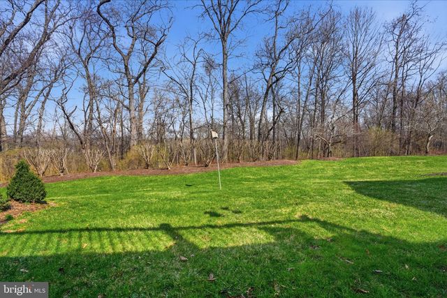 104 MCCONKEY DR, Washington Crossing, PA 18977