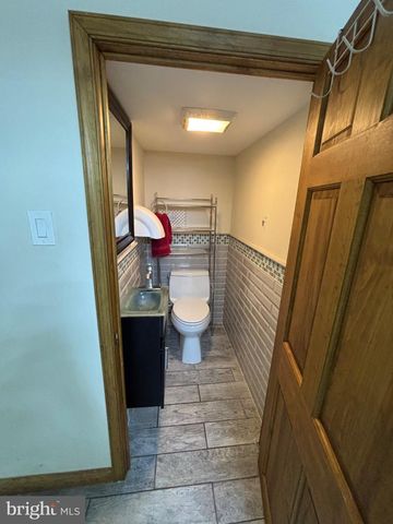 10779 HELMER DR, Philadelphia, PA 19154