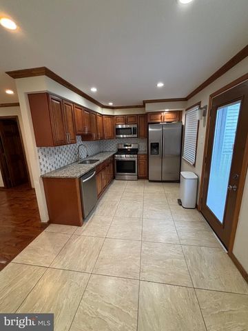 10779 HELMER DR, Philadelphia, PA 19154