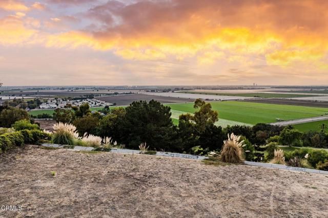 1250 Crestview Avenue, Camarillo, CA 93010