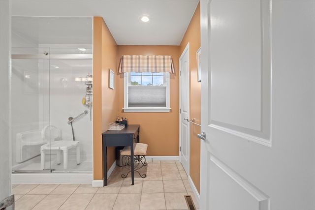 3085 Hunters Hill Dr 3085, Dighton, MA 02715