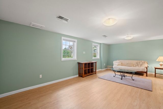 3085 Hunters Hill Dr 3085, Dighton, MA 02715