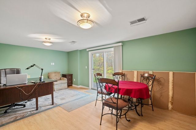 3085 Hunters Hill Dr 3085, Dighton, MA 02715