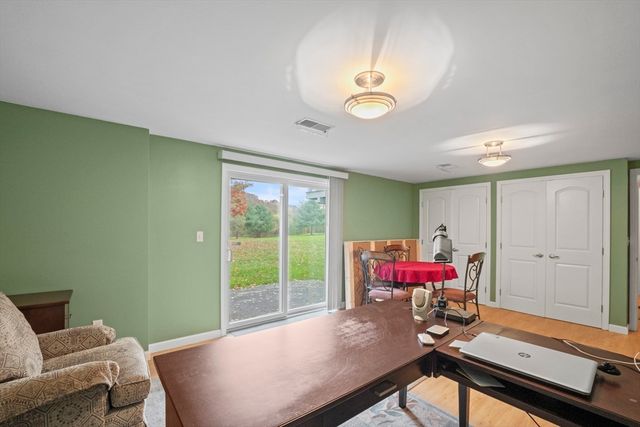 3085 Hunters Hill Dr 3085, Dighton, MA 02715