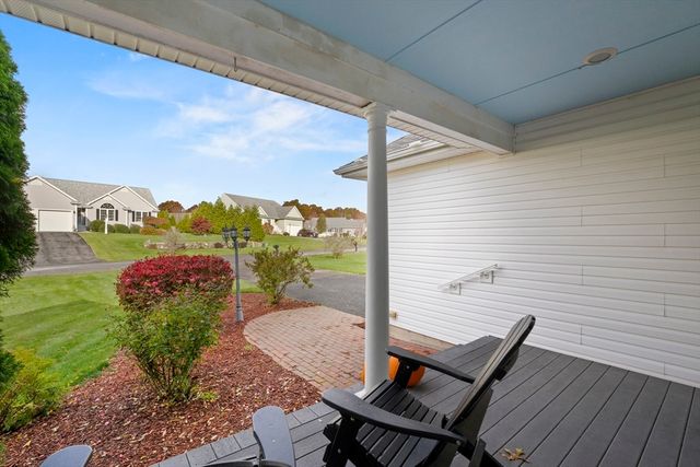 3085 Hunters Hill Dr 3085, Dighton, MA 02715